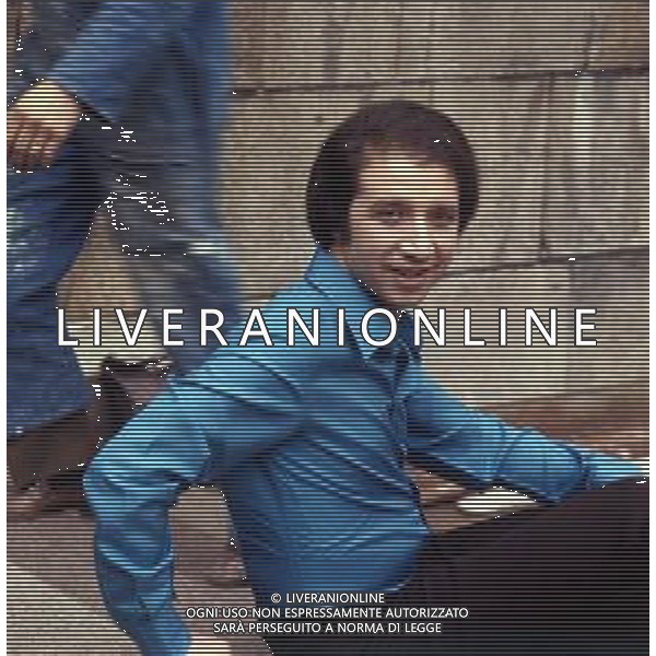 DIAP-RETROSPETTIVA UMBERTO BALSAMO CANTANTE NELLA FOTO UMBERTO BALSAMO A MILANO NELL\'ANNO 1970 AG ALDO LIVERANI SAS