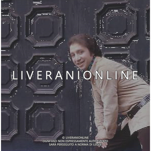 DIAP-RETROSPETTIVA UMBERTO BALSAMO CANTANTE NELLA FOTO UMBERTO BALSAMO A MILANO NELL\'ANNO 1970 AG ALDO LIVERANI SAS