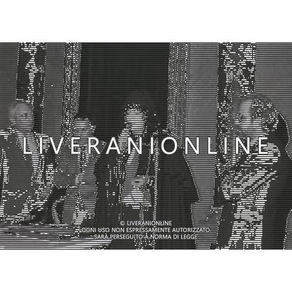 NEG-MILANO 1982 CIRCOLO DELLA STAMPA CONSEGNA DISCO D\'ORO NELLA FOTO RENATO ZERO AG ALDO LIVERANI SAS