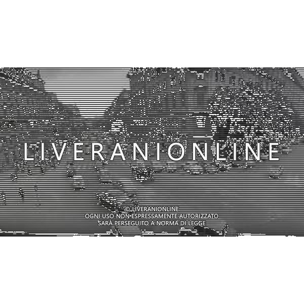 NEG-1950 ROMA VIA VENETO E VIA PIEMONTE FOTO SANDRO VESPASI9ANI-AG ALDO LIVERANI SAS