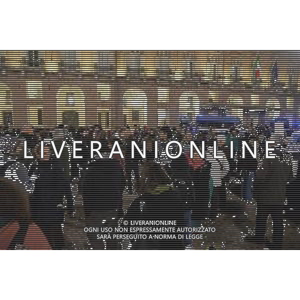 Torino 27-11-2025 Presidio davanti alla prefettura per chiedere la liberazione di Mohamed Shahin Imam della moschea di via Saluzzo a Torino nella foto i manifestanti Foto Gla/ag. Aldo Liverani s.a.s- AGENZIA ALDO LIVERANI SAS- AGENZIA ALDO LIVERANI SAS