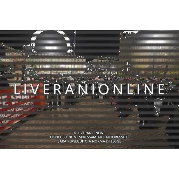 Torino 27-11-2025 Presidio davanti alla prefettura per chiedere la liberazione di Mohamed Shahin Imam della moschea di via Saluzzo a Torino nella foto i manifestanti Foto Gla/ag. Aldo Liverani s.a.s- AGENZIA ALDO LIVERANI SAS- AGENZIA ALDO LIVERANI SAS