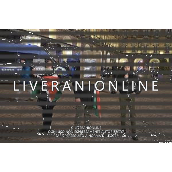 Torino 27-11-2025 Presidio davanti alla prefettura per chiedere la liberazione di Mohamed Shahin Imam della moschea di via Saluzzo a Torino nella foto i manifestanti Foto Gla/ag. Aldo Liverani s.a.s- AGENZIA ALDO LIVERANI SAS- AGENZIA ALDO LIVERANI SAS