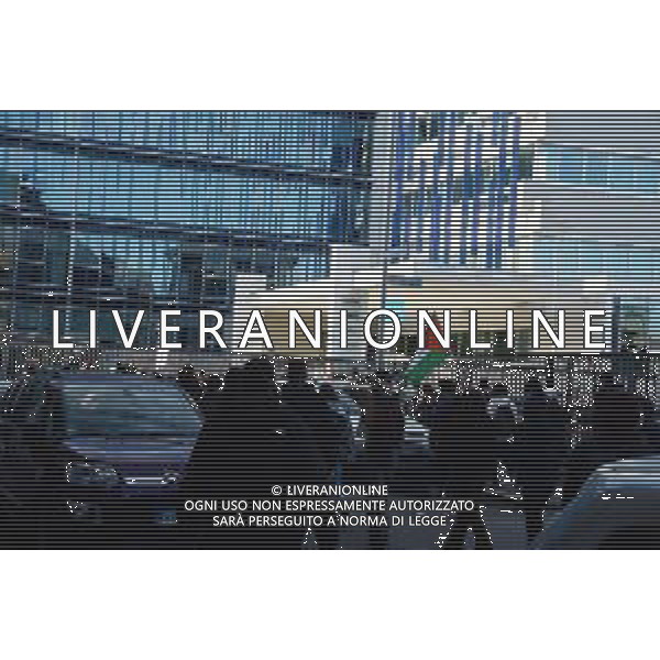 Torino 28-11-2025 sciopero generale nella foto i manifestanti davanti alla sede de La Stampa Foto Gla/ag. Aldo Liverani s.a.s- AGENZIA ALDO LIVERANI SAS- AGENZIA ALDO LIVERANI SAS