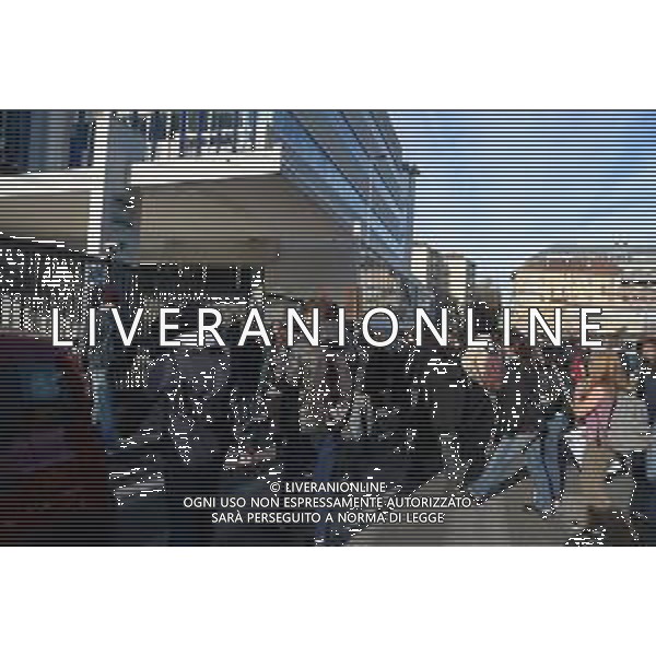 Torino 28-11-2025 sciopero generale nella foto i manifestanti davanti alla sede de La Stampa Foto Gla/ag. Aldo Liverani s.a.s- AGENZIA ALDO LIVERANI SAS- AGENZIA ALDO LIVERANI SAS