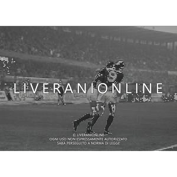 NEG-16-12-1984 TORINO-CAMPIONATO DI CALCIO SERIE A TORINO-COMO 3-1 NELLA FOTO ABBRACCI GIOCATORI TORINO AG ALDO LIVERANI SAS