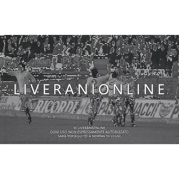 NEG-23-10-2985 TORINO- COPPA UEFA SECONDO TURNO ANDATA TORINO HAJDUK SPALATO 1-1 NELLA FOTO DOPO GOAL HAJDUK SPALATO AG ALDO LIVERANI SAS