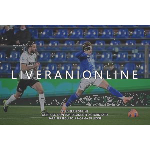 TVRG Como vs Sassuolo nella foto Sebastian Walukiewicz (Sassuolo) e Jesus Rodriguez Caraballo (Como) Como 28-11-2025 Stadio Giuseppe Sinigaglia Como vs Sassuolo Campionato Serie A Enilive - 13a giornata foto Roberto Garavaglia/Agenzia Aldo Liverani sas