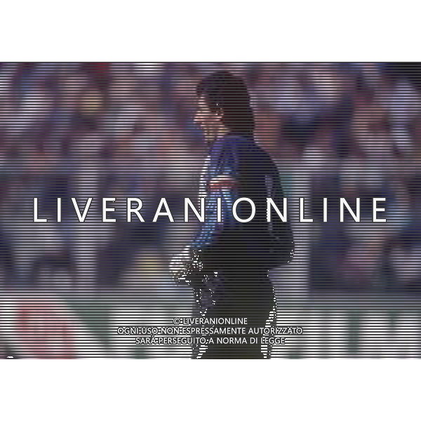 DIAP-RETROSPETTIVA SILVIU LUNG CALCIATORE NELLA FOTO LUNG SUKVIU CON LA MAGLIA DELLA ROMANIA CALCIO NELL\'ANNO 1990 AG ALDO LIVERANI SAS