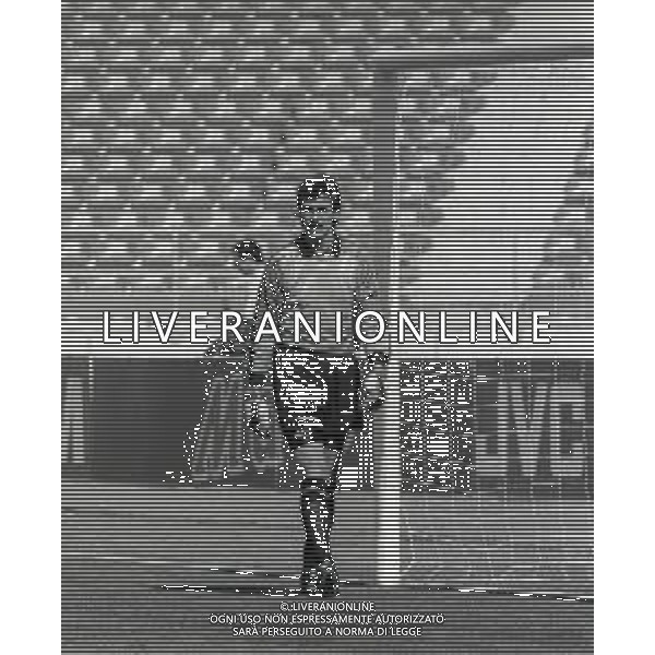 NEG-RETROSPETTIVA SILVIU LUNG CALCIATORE NELLA FOTO LUNG SUKVIU CON LA MAGLIA DELLA ROMANIA CALCIO NELL\'ANNO 1990 AG ALDO LIVERANI SAS