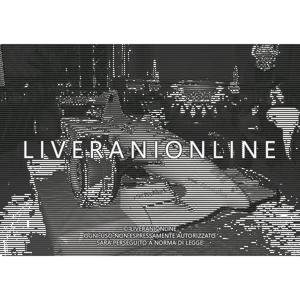 NEG-1994 MILANO PRESENTAZIONE DELLA SCUDERIA FORTI F1 NELLA FOTO LA VETTURA AG ALDO LIVERANI SAS