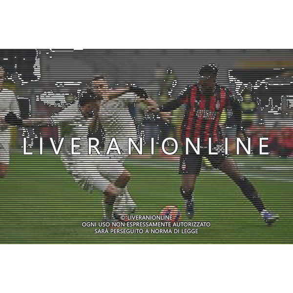 Milan vs Lazio nella foto Mario Gila Fuentes (Lazio) e Rafael Leao (Milan) Milano 29-11-2025 Stadio Giuseppe Meazza - San Siro Milan vs Lazio Campionato Serie A Enilive - 13a giornata foto Roberto Garavaglia/Agenzia Aldo Liverani sas