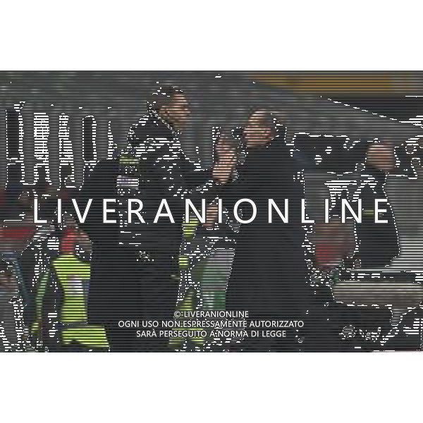 Milan vs Lazio nella foto Massimiliano Allegri allenatore Milan disute c on l\'arbitro Luca Zufferli di Udine quarto ufficiale di gara Milano 29-11-2025 Stadio Giuseppe Meazza - San Siro Milan vs Lazio Campionato Serie A Enilive - 13a giornata foto Roberto Garavaglia/Agenzia Aldo Liverani sas