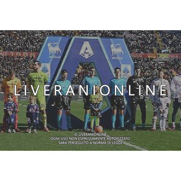 TVPG US Lecce vs Torino FC nella foto squadre al centro del campo Lecce (ITA) 30-11 -2025 Stadio “E. Giardiniero” Via del Mare - Tredicesima Giornata Serie A EniLive 2025/26 ©TVPG Pasquale Golia - AGENZIA ALDO LIVERANI SAS