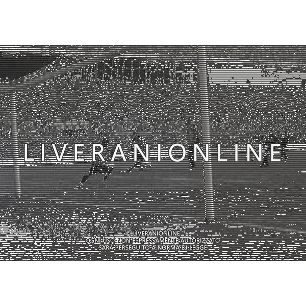 NEG-17-01-1990 MILANO CAMPIONATO DI CALCIO SERIE A MILAN-ATALANTA 3-1 NELLA FOTO MARCO VAN BASTEN GOAL AG ALDO LIVERANI SAS