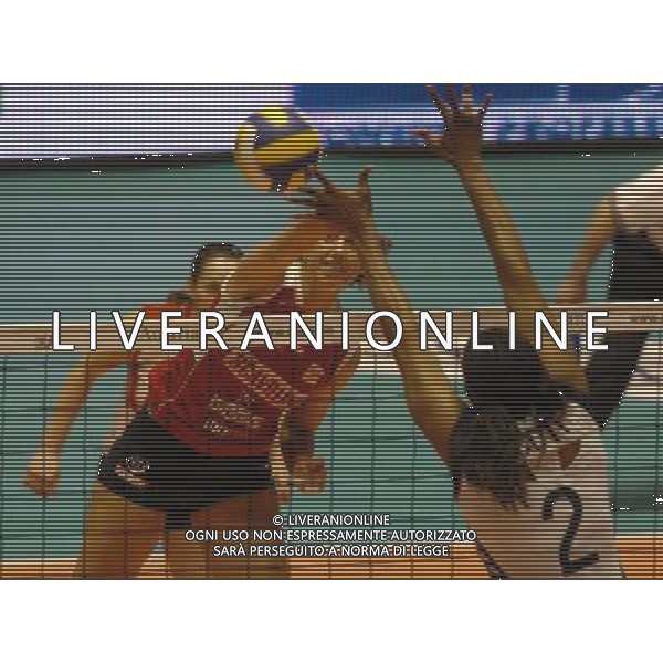 TORINO 03/03/2006 FINALE DI COPPA CEV FEMMINILE SCAVOLINI PESARO-BIG MAT KERAKO CHIERI NELLA FOTO RINIERI SIMONA PH GIGI ARCAINI/AG.ALDO LIVERANI