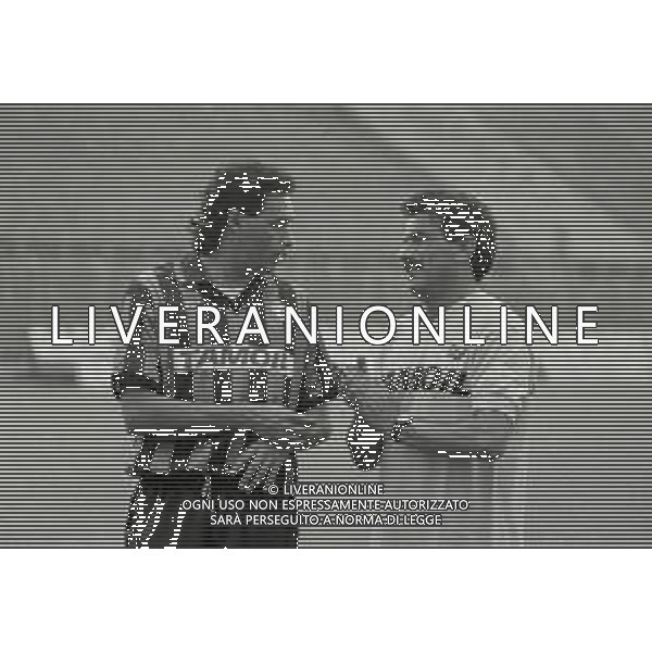 NEG-1989-1990 BERGAMO-ALLENAMENTO ATALANTA CALCIO NELLA FOTO EMILIANO MONDONICO CON EVAIR AG ALDO LIVERANI SAS