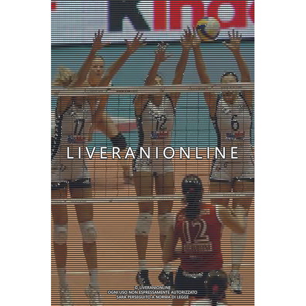 TORINO 03/03/2006 FINALE DI COPPA CEV FEMMINILE SCAVOLINI PESARO-BIG MAT KERAKO CHIERI NELLA FOTO MURO CHIERI PH GIGI ARCAINI/AG.ALDO LIVERANI