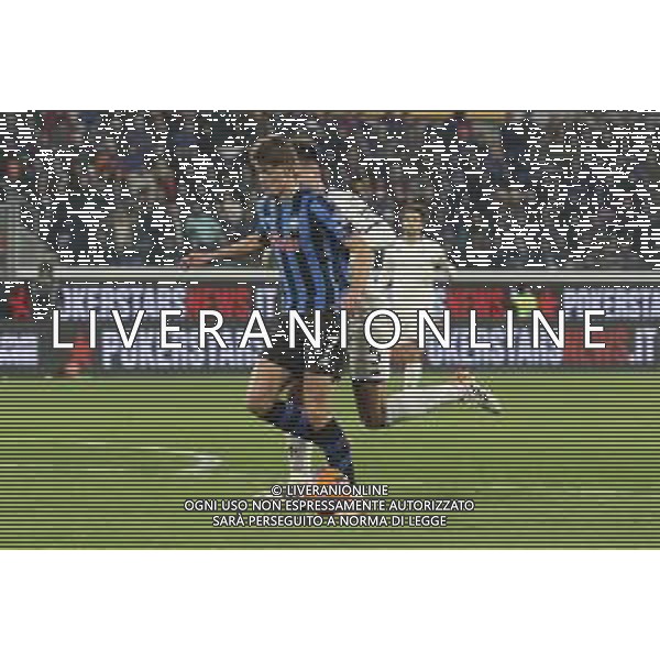 Charles De Ketelaere of Atalanta BC. battle for the ball with Marin Pongracic of ACF Fiorentina during Atalanta BC vs ACF Fiorentina, 13° Serie A Enilive 2025-26 game at New Balance arena in Bergamo (BG), Italy, on November 30, 2025. (Photo by Davide Casentini)- AGENZIA ALDO LIVERANI SAS