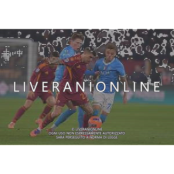 Roma vs Napoli Campionato Serie A Enilive - 13 Giornata Stadio Olimpico - Roma 30-11-2025 nella foto Mancini tra McTominay e Lang Foto Federico Gaetano - ag Aldo liverani- AGENZIA ALDO LIVERANI SAS