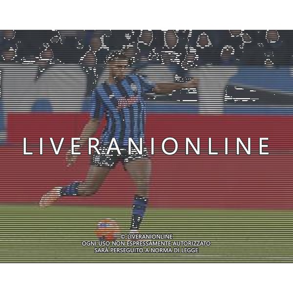 Isak Hien of Atalanta BC play the ball during Atalanta BC vs ACF Fiorentina, 13° Serie A Enilive 2025-26 game at New Balance arena in Bergamo (BG), Italy, on November 30, 2025. (Photo by Davide Casentini) AG ALDO LIVERANI SAS