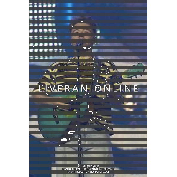 Roma 29 Novembre 2025 Alfa dal vivo durante l\'ultima data del suo Tour ‘ALFA NEI PALAZZETTI’ Nella foto: ALFA (Andrea De Filippi) Foto Credit: Andrea Bracaglia- AGENZIA ALDO LIVERANI SAS