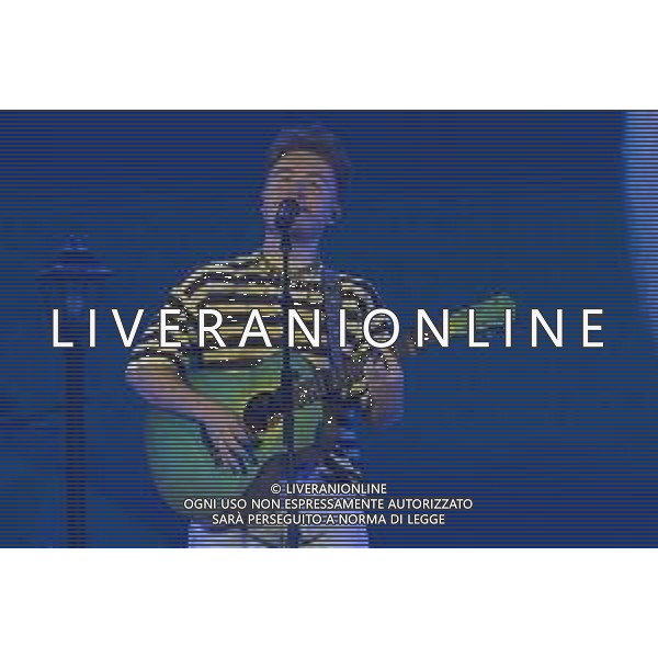 Roma 29 Novembre 2025 Alfa dal vivo durante l\'ultima data del suo Tour ‘ALFA NEI PALAZZETTI’ Nella foto: ALFA (Andrea De Filippi) Foto Credit: Andrea Bracaglia- AGENZIA ALDO LIVERANI SAS