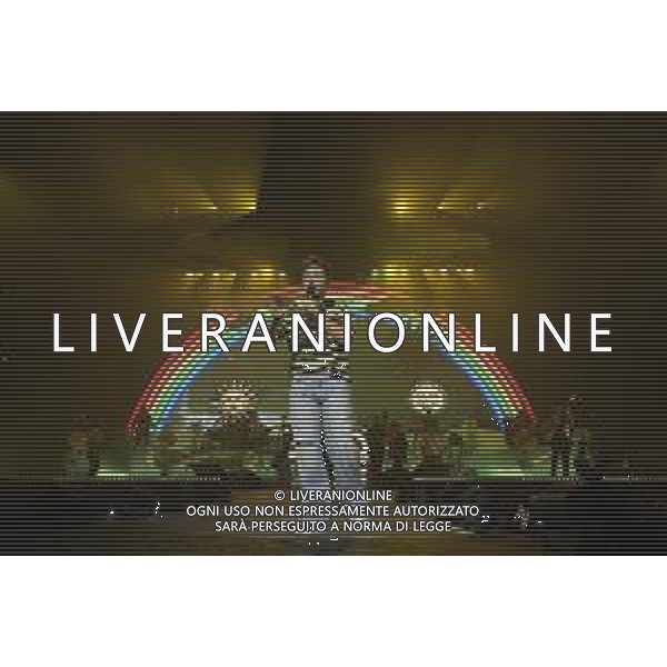 Roma 29 Novembre 2025 Alfa dal vivo durante l\'ultima data del suo Tour ‘ALFA NEI PALAZZETTI’ Nella foto: ALFA (Andrea De Filippi) Foto Credit: Andrea Bracaglia- AGENZIA ALDO LIVERANI SAS