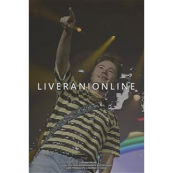 Roma 29 Novembre 2025 Alfa dal vivo durante l\'ultima data del suo Tour ‘ALFA NEI PALAZZETTI’ Nella foto: ALFA (Andrea De Filippi) Foto Credit: Andrea Bracaglia- AGENZIA ALDO LIVERANI SAS