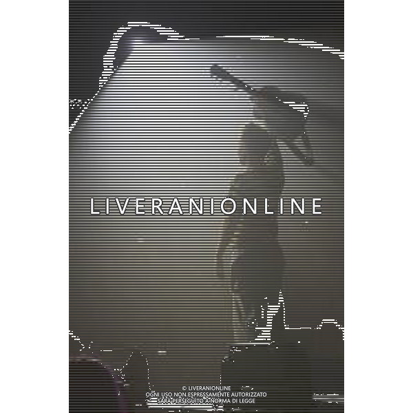 Roma 29 Novembre 2025 Alfa dal vivo durante l\'ultima data del suo Tour ‘ALFA NEI PALAZZETTI’ Nella foto: ALFA (Andrea De Filippi) Foto Credit: Andrea Bracaglia- AGENZIA ALDO LIVERANI SAS