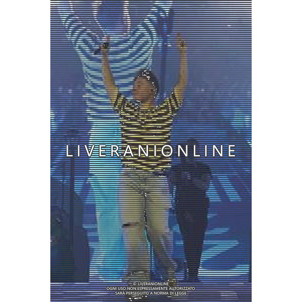 Roma 29 Novembre 2025 Alfa dal vivo durante l\'ultima data del suo Tour ‘ALFA NEI PALAZZETTI’ Nella foto: ALFA (Andrea De Filippi) Foto Credit: Andrea Bracaglia- AGENZIA ALDO LIVERANI SAS