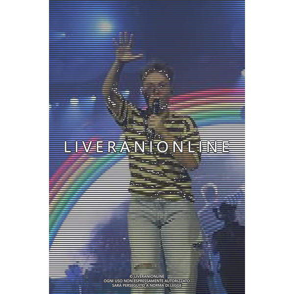 Roma 29 Novembre 2025 Alfa dal vivo durante l\'ultima data del suo Tour ‘ALFA NEI PALAZZETTI’ Nella foto: ALFA (Andrea De Filippi) Foto Credit: Andrea Bracaglia- AGENZIA ALDO LIVERANI SAS