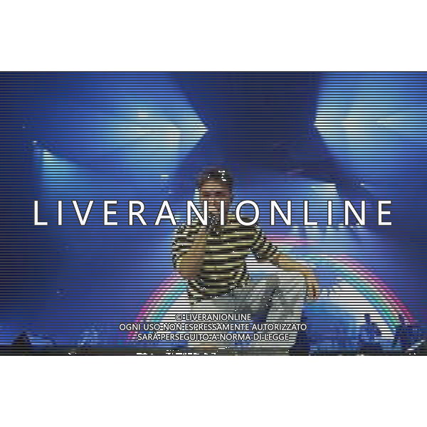 Roma 29 Novembre 2025 Alfa dal vivo durante l\'ultima data del suo Tour ‘ALFA NEI PALAZZETTI’ Nella foto: ALFA (Andrea De Filippi) Foto Credit: Andrea Bracaglia- AGENZIA ALDO LIVERANI SAS