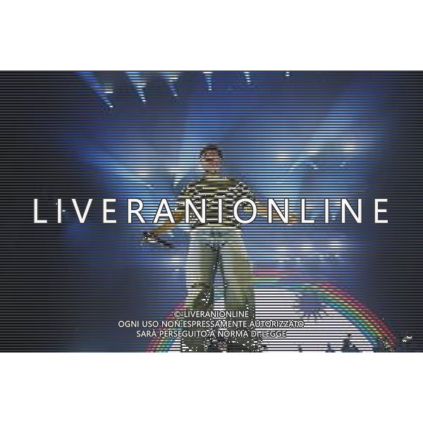 Roma 29 Novembre 2025 Alfa dal vivo durante l\'ultima data del suo Tour ‘ALFA NEI PALAZZETTI’ Nella foto: ALFA (Andrea De Filippi) Foto Credit: Andrea Bracaglia- AGENZIA ALDO LIVERANI SAS