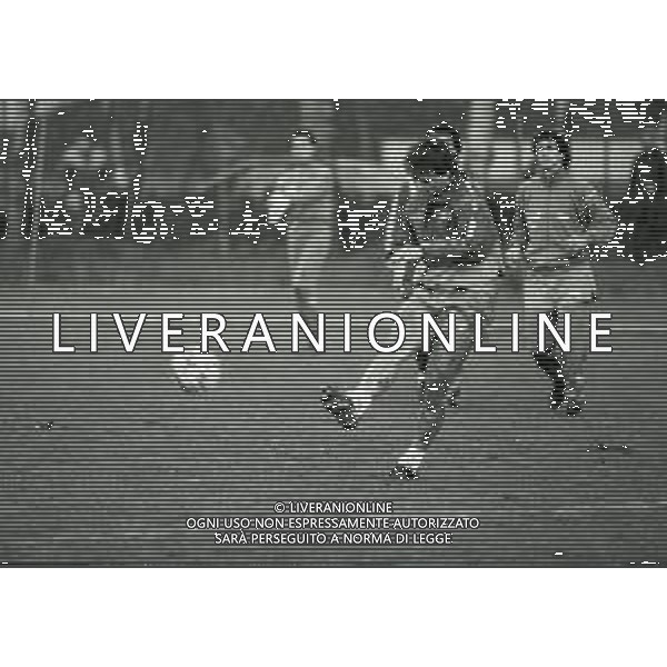 NEG-1987-1988 ALLENAMENTO NAZIONALE ITALIANA A COVERCIANO NELLA FOTO ROBERTO MANCINI AG ALDO LIVERANI SAS