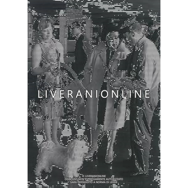 NEG-1967 MILANO AEROPORTO LINATE NELLA FOTO LA CONTESSA GIUSEPPINA AGUSTA ALL\'AEROPORTO DI LINATE NELL\'ANNO 1967 AG ALDO LIVERANI SAS