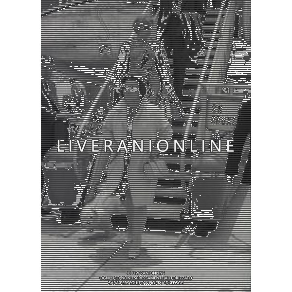 NEG-1967 MILANO AEROPORTO LINATE NELLA FOTO LA CONTESSA GIUSEPPINA AGUSTA ALL\'AEROPORTO DI LINATE NELL\'ANNO 1967 AG ALDO LIVERANI SAS