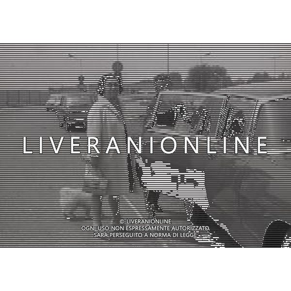 NEG-1967 MILANO AEROPORTO LINATE NELLA FOTO LA CONTESSA GIUSEPPINA AGUSTA ALL\'AEROPORTO DI LINATE NELL\'ANNO 1967 AG ALDO LIVERANI SAS