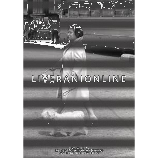 NEG-1967 MILANO AEROPORTO LINATE NELLA FOTO LA CONTESSA GIUSEPPINA AGUSTA ALL\'AEROPORTO DI LINATE NELL\'ANNO 1967 AG ALDO LIVERANI SAS