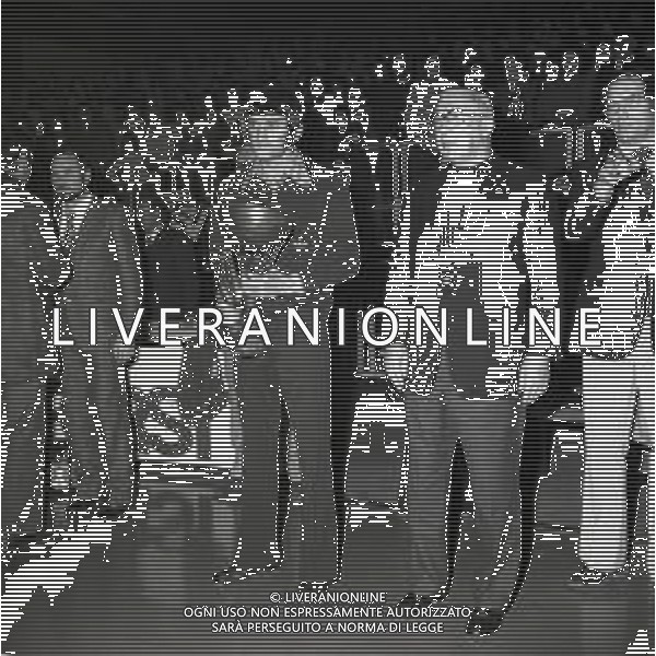 NEG-1975 CANTU\' FINALE DI COPPA KORAC RITORNO FORST CANTU\'- BARCELLONA 110-85 NELLA FOTO LA COPPA KORAC AG ALDO LIVERANI SAS