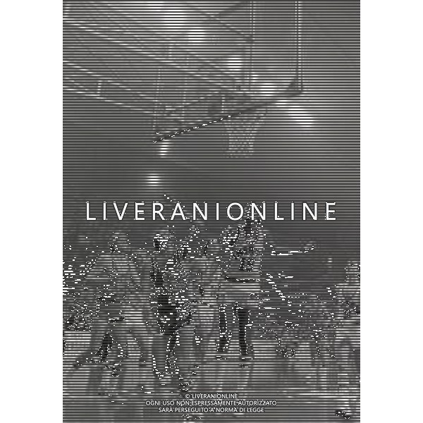 NEG- 19-03-1980 MILANO FINALE DI COPPA DELLE COPPE EMERSON VARESE-GABETTI CANTU\' 90-88 NELLA FOTO 15 BRUCE SEALS AG ALDO LIVERANI SAS