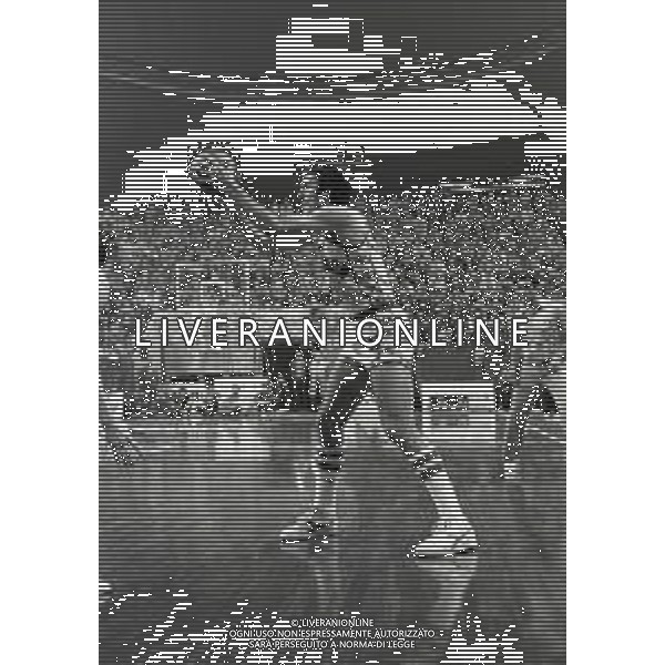 NEG- 19-03-1980 MILANO FINALE DI COPPA DELLE COPPE EMERSON VARESE-GABETTI CANTU\' 90-88 NELLA FOTO DINO MENEGHIN AG ALDO LIVERANI SAS