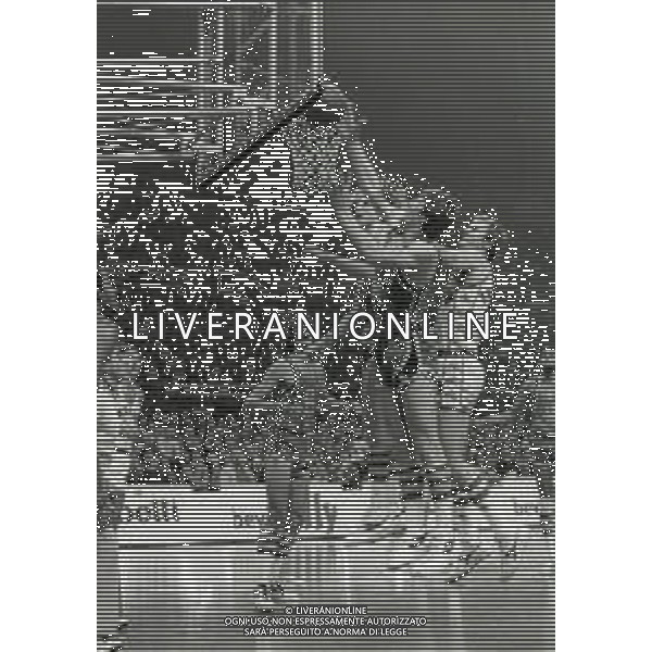 NEG- 19-03-1980 MILANO FINALE DI COPPA DELLE COPPE EMERSON VARESE-GABETTI CANTU\' 90-88 NELLA FOTO ANTONELLO RIVA AG ALDO LIVERANI SAS