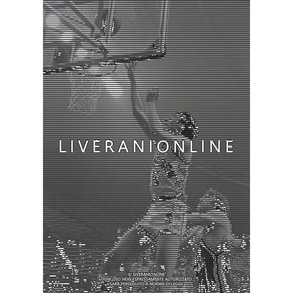 NEG- 19-03-1980 MILANO FINALE DI COPPA DELLE COPPE EMERSON VARESE-GABETTI CANTU\' 90-88 NELLA FOTO 8 ALBERTO MOTTINI AG ALDO LIVERANI SAS