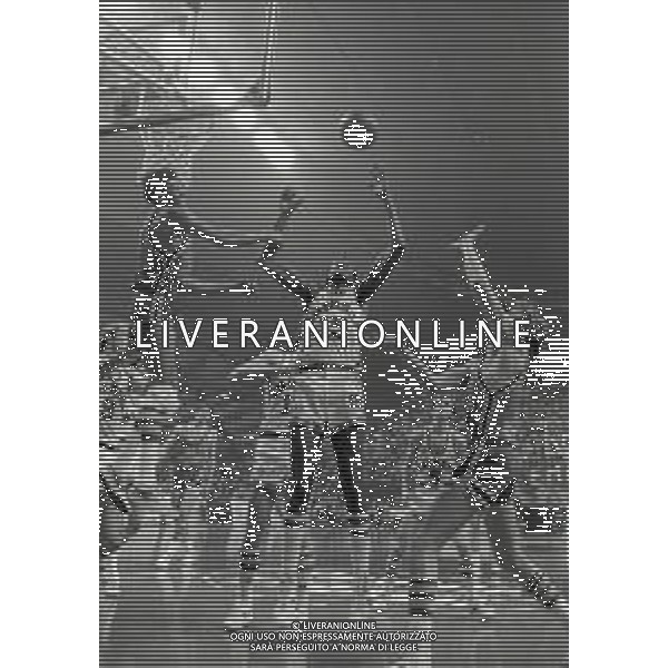 NEG- 19-03-1980 MILANO FINALE DI COPPA DELLE COPPE EMERSON VARESE-GABETTI CANTU\' 90-88 NELLA FOTO 15 BRUCE SEALS AG ALDO LIVERANI SAS