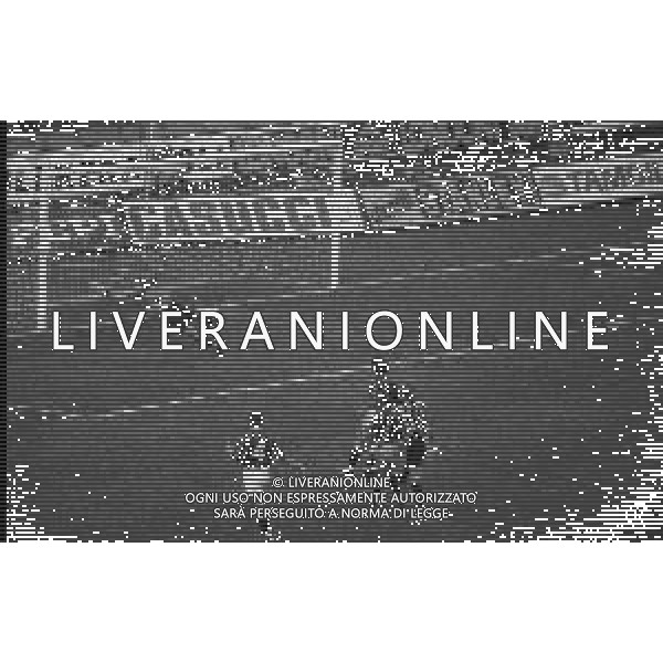 NEG-27-10-1983 MILANO GARA DI ANDATA COPPA ITALIA INTER-LUCCHESE 2-0 NELLA FOTO AZIONE DI DAVIDE FONTOLAN AG ALDO LIVERANI SAS