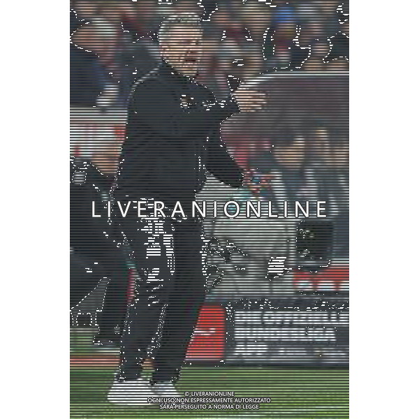 1. Bundesliga - 25/26 - 1. FC Köln - Eintracht Frankfurt am 22.11.2025 im RheinEnergieSTADION in Köln Trainer Lukasz Kwasniok (Koeln) gestikuliert Foto: osnapix / Marcus Hirnschal DFL regulations prohibit any use of photographs as image sequences and/or quasi-video / action press