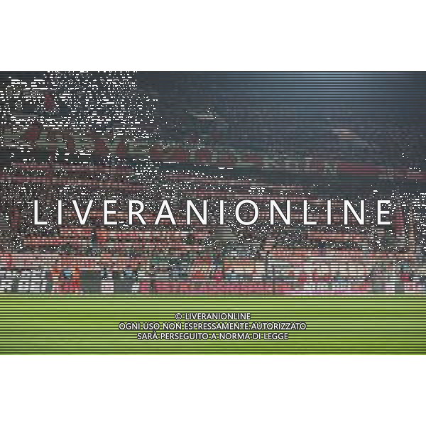 1. Bundesliga - 25/26 - 1. FC Köln - Eintracht Frankfurt am 22.11.2025 im RheinEnergieSTADION in Köln Die Köln Fans in der Südkurve mit Protest Bannern / Spruchbändern Foto: osnapix / Marcus Hirnschal DFL regulations prohibit any use of photographs as image sequences and/or quasi-video / action press