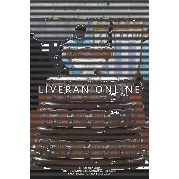 Roma 03 Dicembre 2025 Camera Ardente in onore di Nicola Pietrangeli, allestita al Foro Italico di Roma nello stadio a lui nominato. Nella Foto: il feretro Foto Credit: Andrea Bracaglia- AGENZIA ALDO LIVERANI SAS