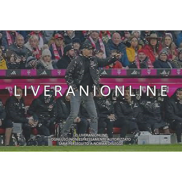 Chef-Trainer Alexander Blessin (FC St. Pauli), FC Bayern Muenchen vs. FC St. Pauli, Fussball, 1. Bundesliga, 12. Spieltag, 29.11.2025 DFB regulations prohibit any use of photographs as image sequences and/or quasi-video / action press AG KARMAPRESS-AG ALDO LIVERANI SAS